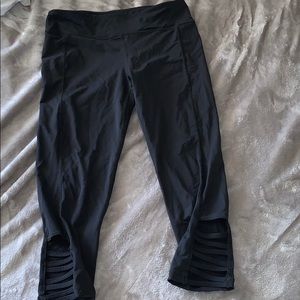 Black cropped leggings